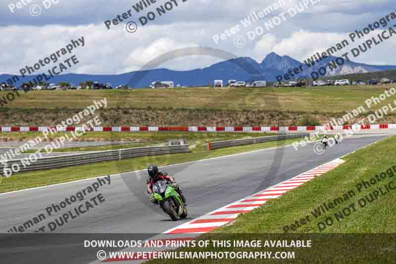 cadwell no limits trackday;cadwell park;cadwell park photographs;cadwell trackday photographs;enduro digital images;event digital images;eventdigitalimages;navarra;no limits trackdays;peter wileman photography;racing digital images;trackday digital images;trackday photos